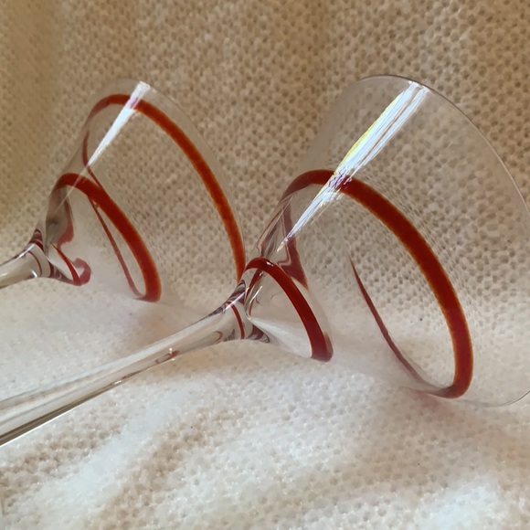 Red Swirl martini glasses - Picture 3 of 4